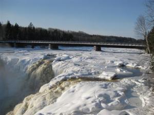 Kakabeka Falls winter 09